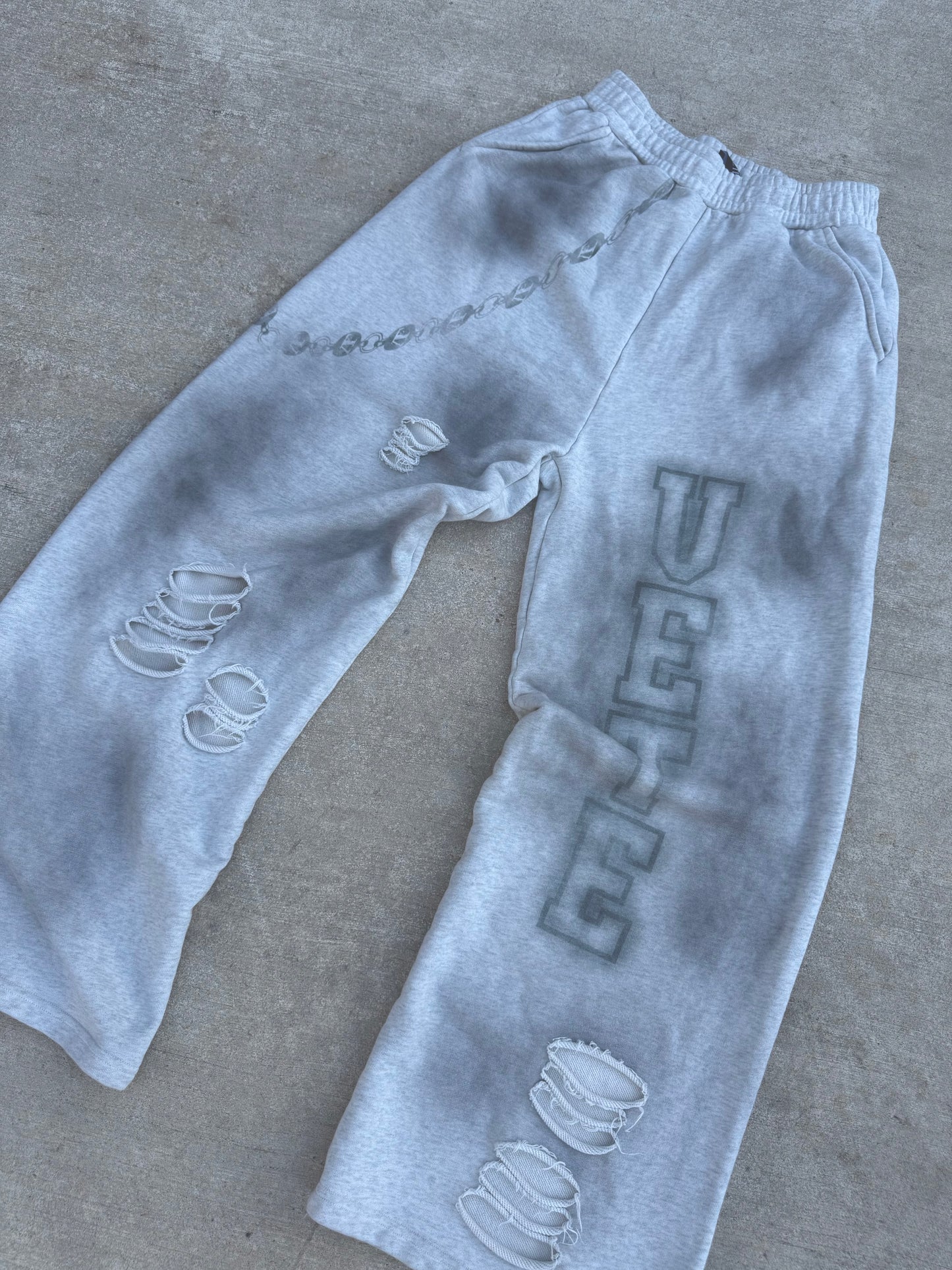 Levete Chain Sweats